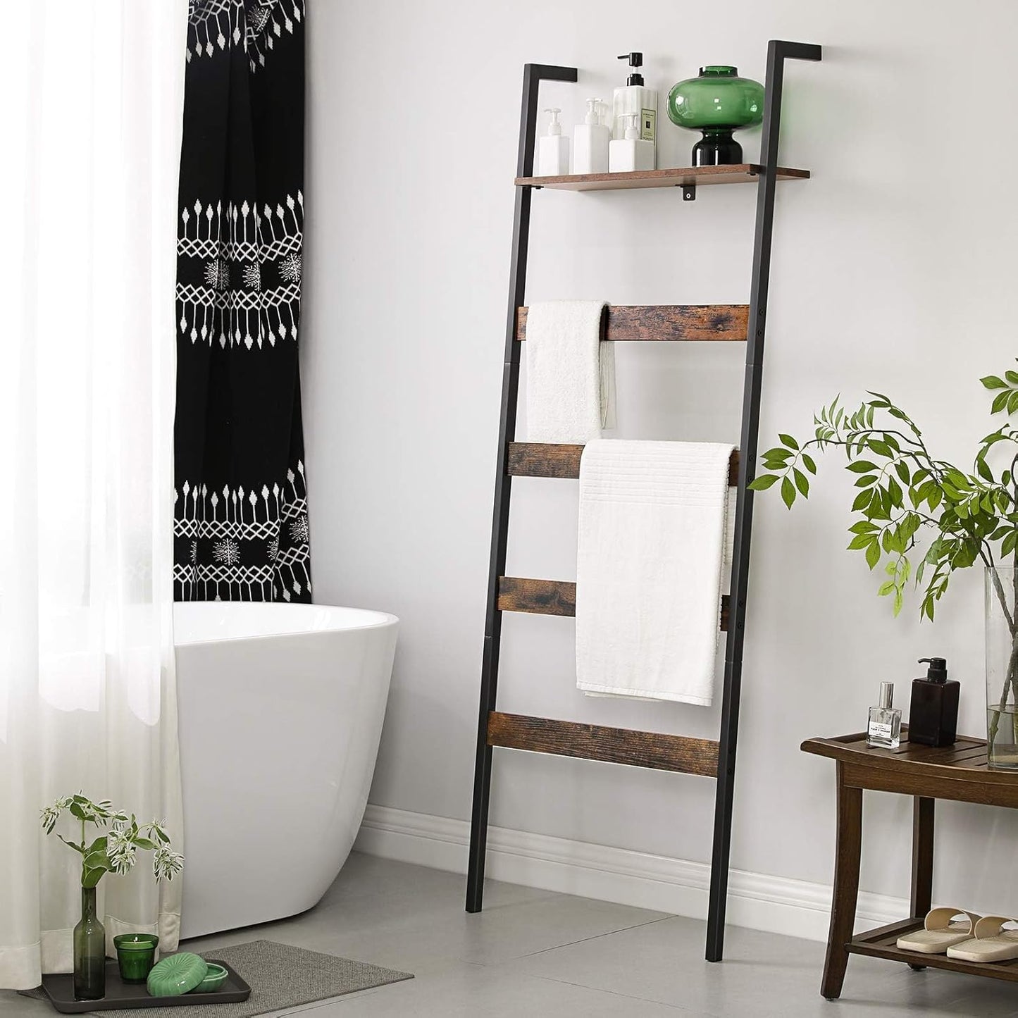 Blanket Ladder, Wall-Leaning Rack with Storage Shelf, for Blankets, Quilt, Towels, Scarves, Steel Frame, Industrial Style, Rustic Brown and Black ULLS012B01