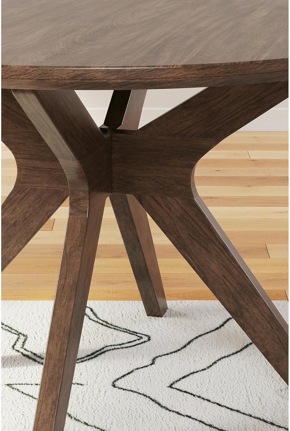 Lyncott Traditional round Dining Room Table, Seats up to 4, Brown