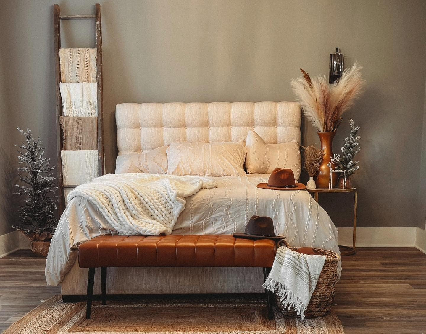Entryway Bench, 44.5'' Leather Upholstered Bedroom Benches, End of Bed Bench with Metal Legs, Living Room, Dining Room, Whiskey Brown