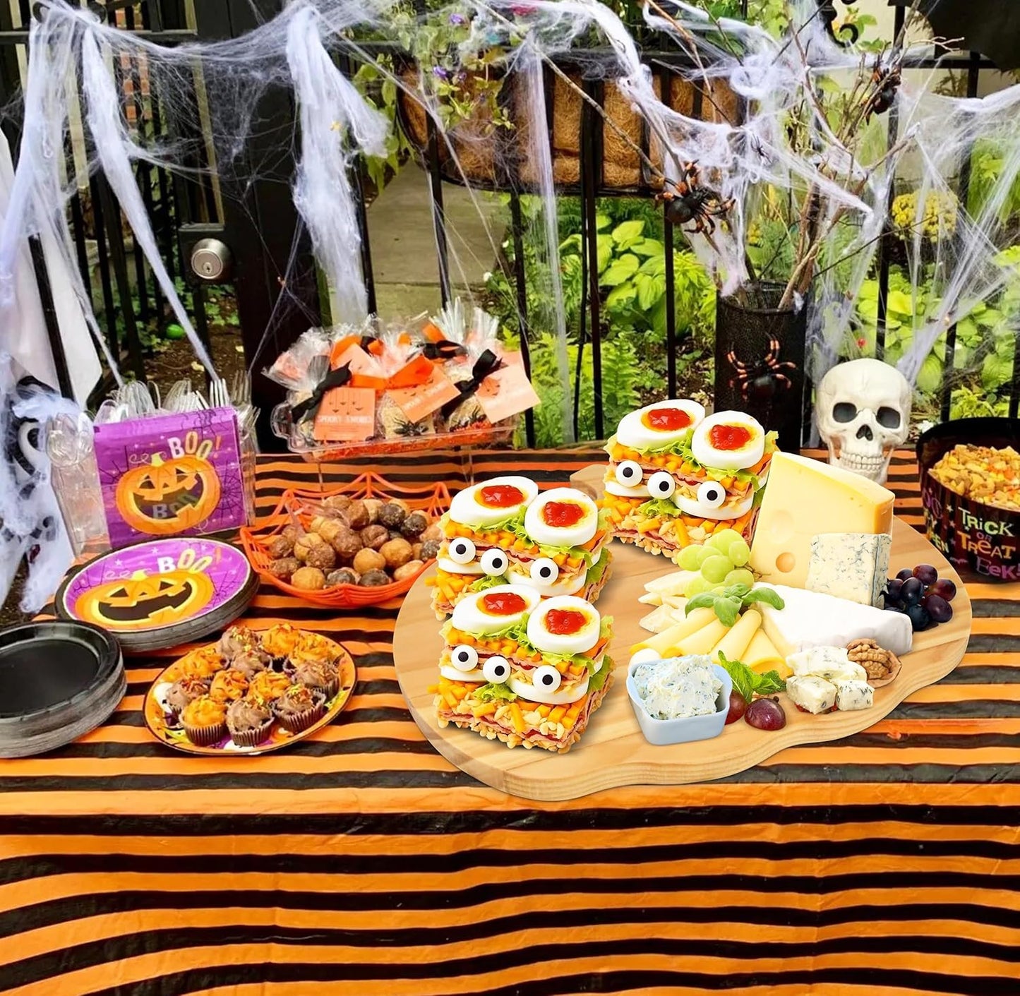 Halloween Pumpkin Shaped Wood Decorations Board Gothic Charcuterie Wooden Boards Serving Platter Tray for Thanksgiving Holiday Home Kitchen Party Decor
