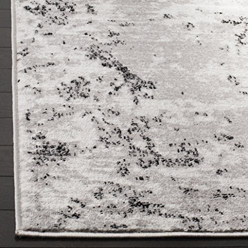 SAFAVIEH Skyler Collection Area Rug - 7' Square, Grey & Ivory, Modern Abstract Design, Non-Shedding & Easy Care, Ideal for High Traffic Areas in Living Room, Bedroom (SKY186K)
