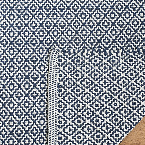 SAFAVIEH Montauk Collection Runner Rug - 2'3" x 9', Ivory & Navy, Handmade Cotton, Ideal for High Traffic Areas in Living Room, Bedroom (MTK717H)