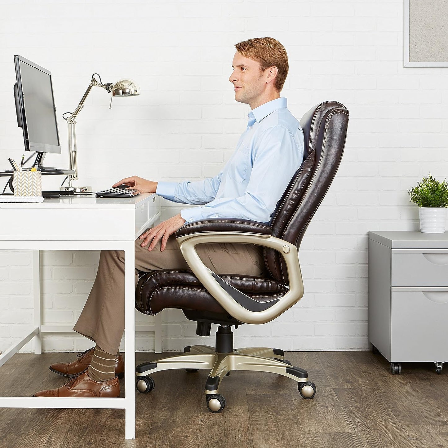 Big & Tall Executive Office Desk Chair with Lumbar Support, Adjustable Height, 350 Lb Capacity, Black Pewter Finish, 28.5" D X 30.25" W X 47.9" H
