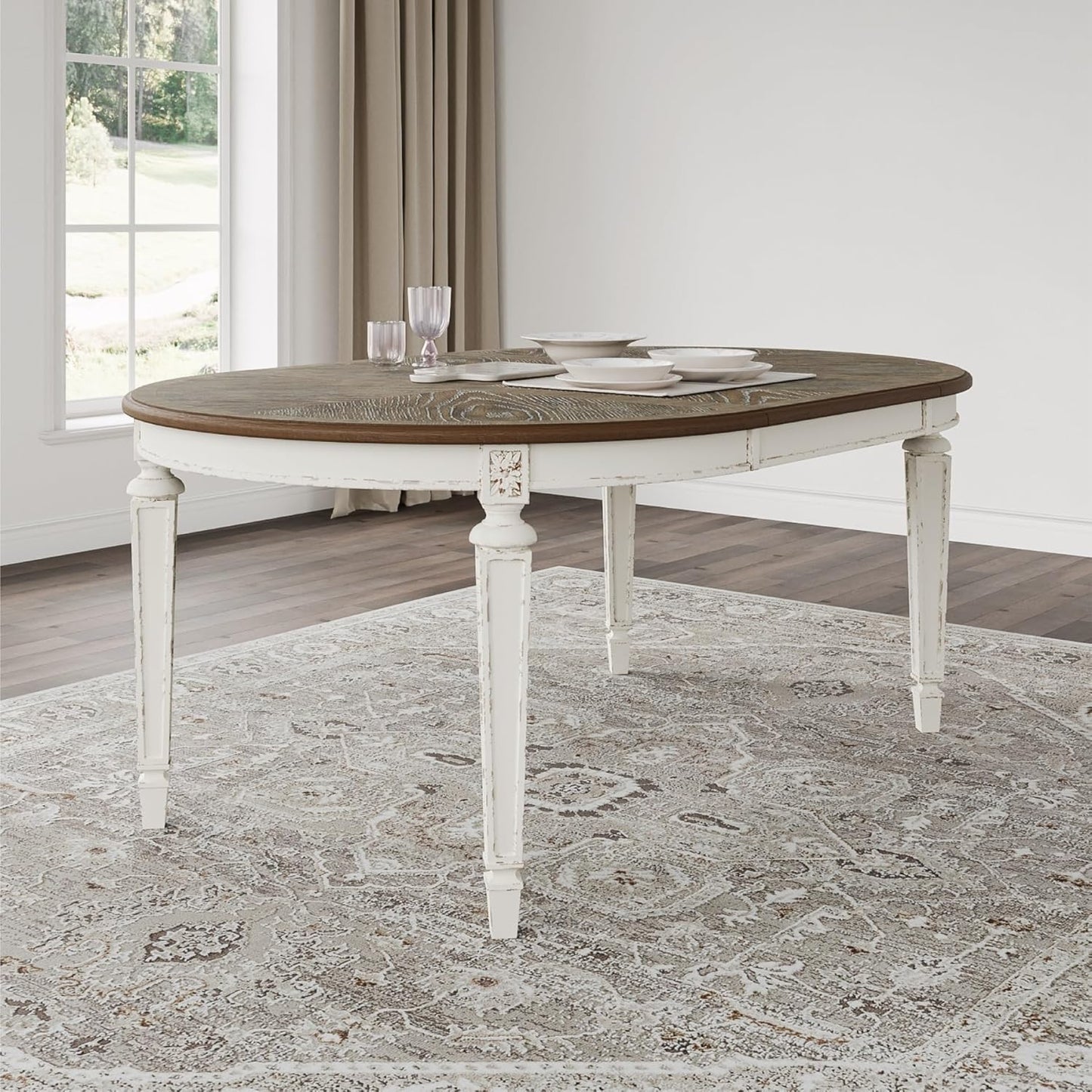 Realyn Dining Room Table, 0, Chipped White