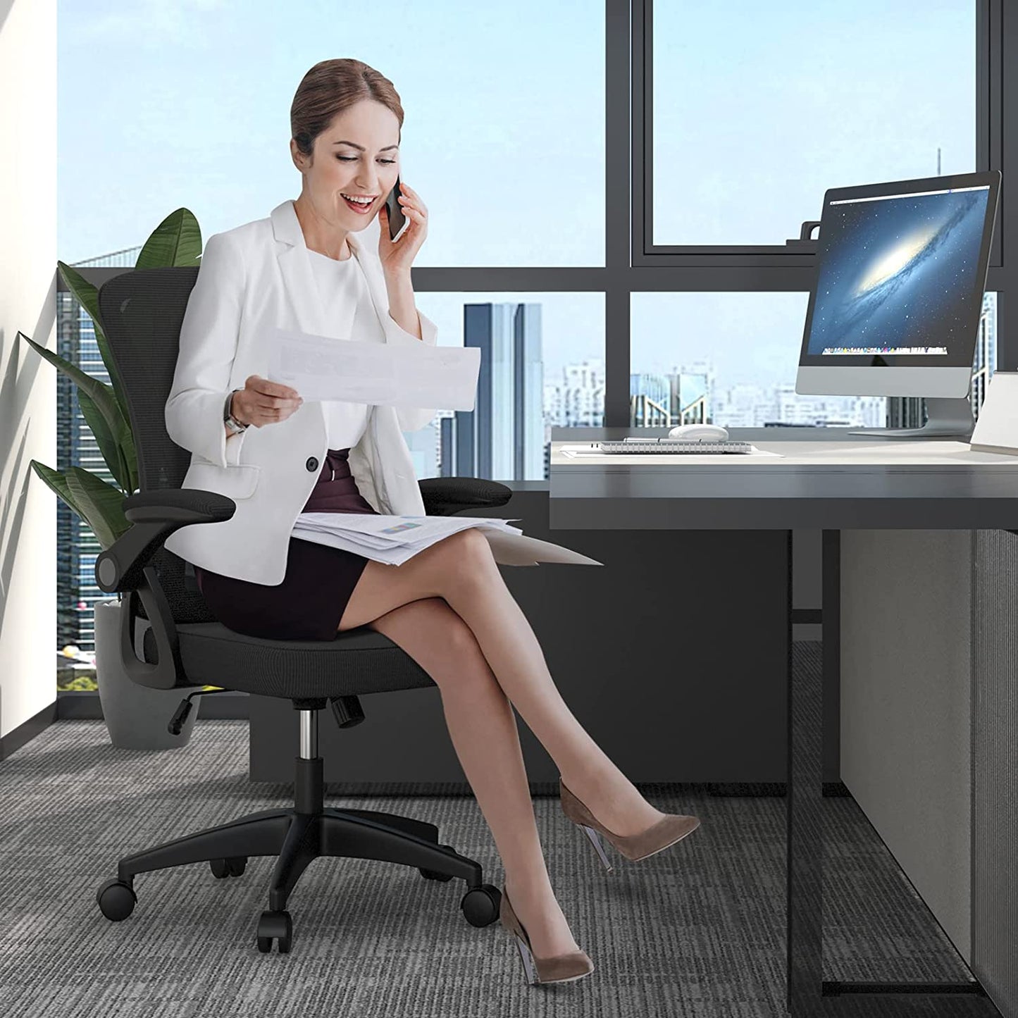 Ergonomic Office Chair, Mid Back Desk Chairs with Adjustable Height, Swivel Chair with Flip-Up Arms and Lumbar Support, Breathable Mesh Computer Chair for Home/Study/Working, Dark Black
