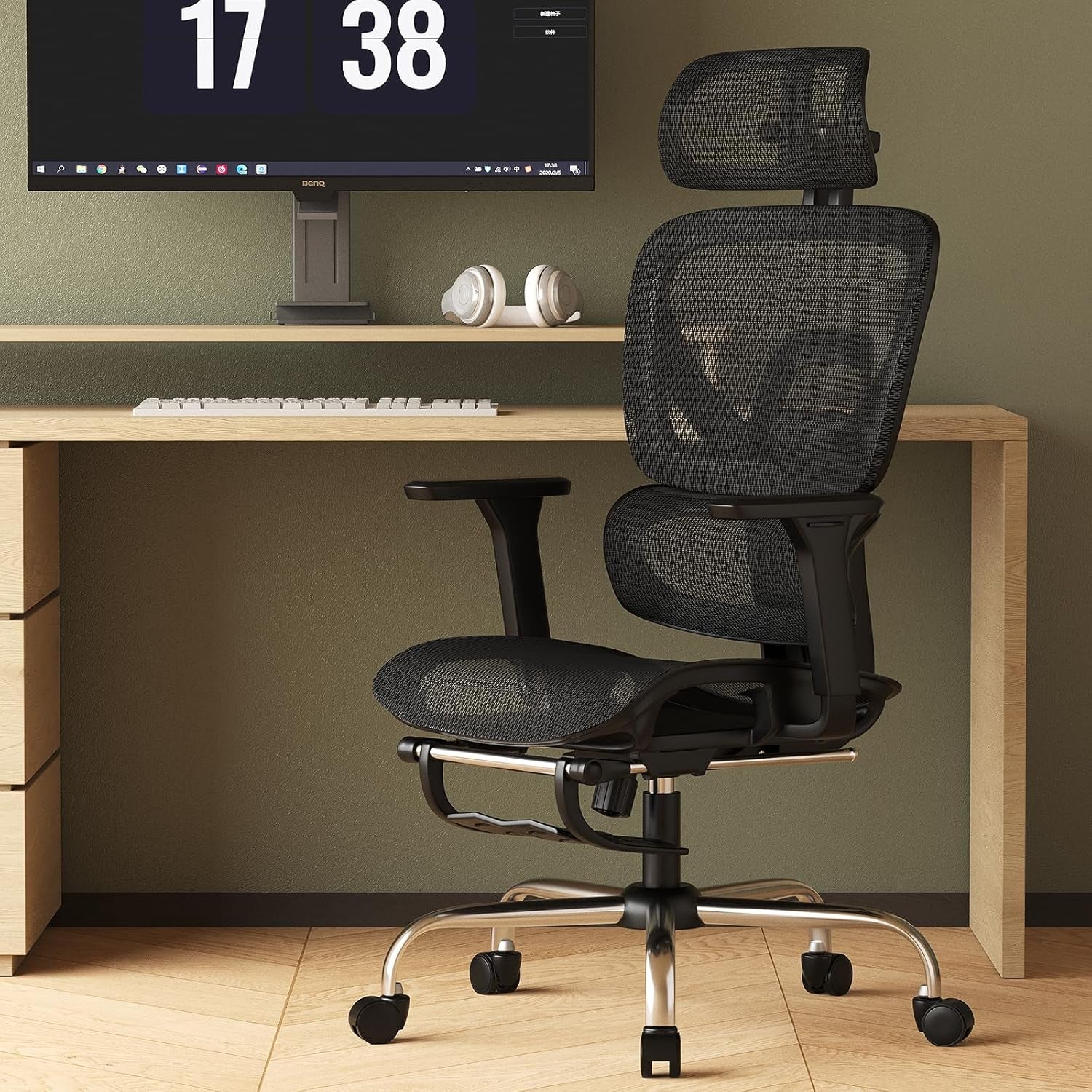 Ergonomic Office Chair with Footrest, Mesh Desk Chair with 135° Recline, Adjustable Lumbar Support, 3D Armrests and Headrest, Swivel Computer Chair for Home Office