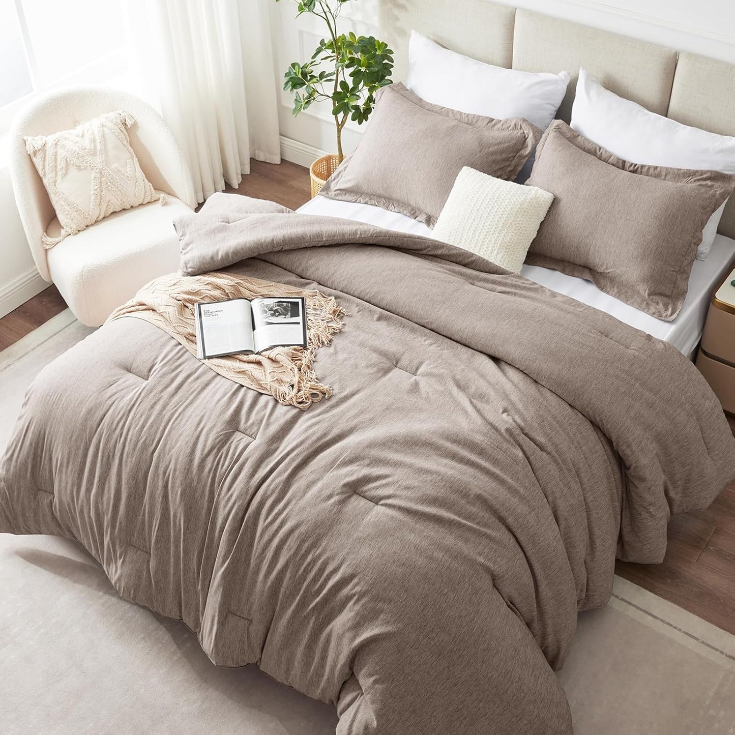 King Size Comforter Set 3 Pieces, Heathered Khaki Soft Luxury King Bedding Sets, Breathable Lightweight down Alternative Comforter with 2 Pillow Shams, All Season Bed Set Gift for Home
