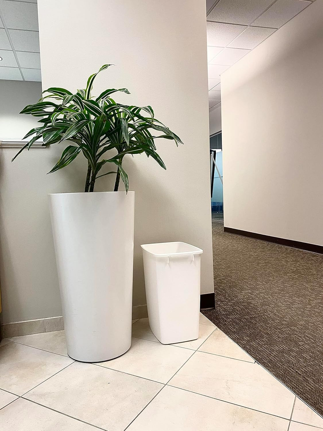 Small Kitchen Bathroom Trash Can, 9 Gallons, White, Waste Basket for under Counter/Kitchen/Office/Bedroom/Bathroom