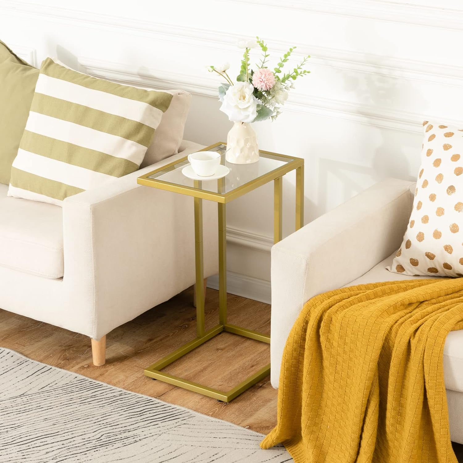 C Shaped End Table, Tempered Glass Snack Side Table with Metal Frame, TV Tray Table for Small Space, Sofa Couch and Bed, Modern Style, Gold GD03SF01G1
