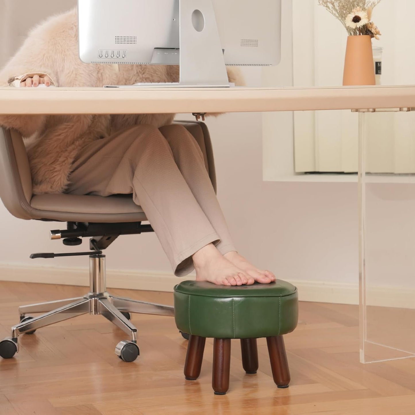 13In Small Foot Stool Ottoman, round Faux Leather Foot Rest for Couch, under Desk Pouf Footstool Footrest with Non-Skid Rubber Legs for Ling Room, Bedroom, 13''L X 13''W X 10.2''H, Green