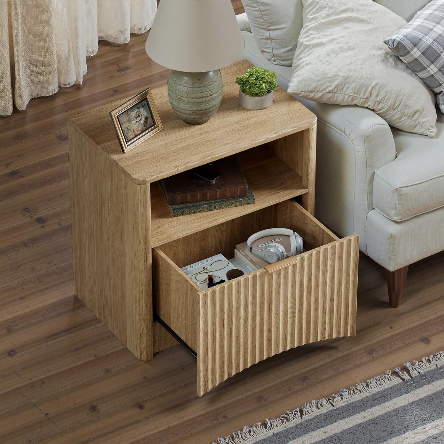 Fluted Nightstand Set of 2, Natural Oak Bedside Table with Drawer and Storage, Wood End Table Mid Century Modern, Large Night Stand for Bedroom