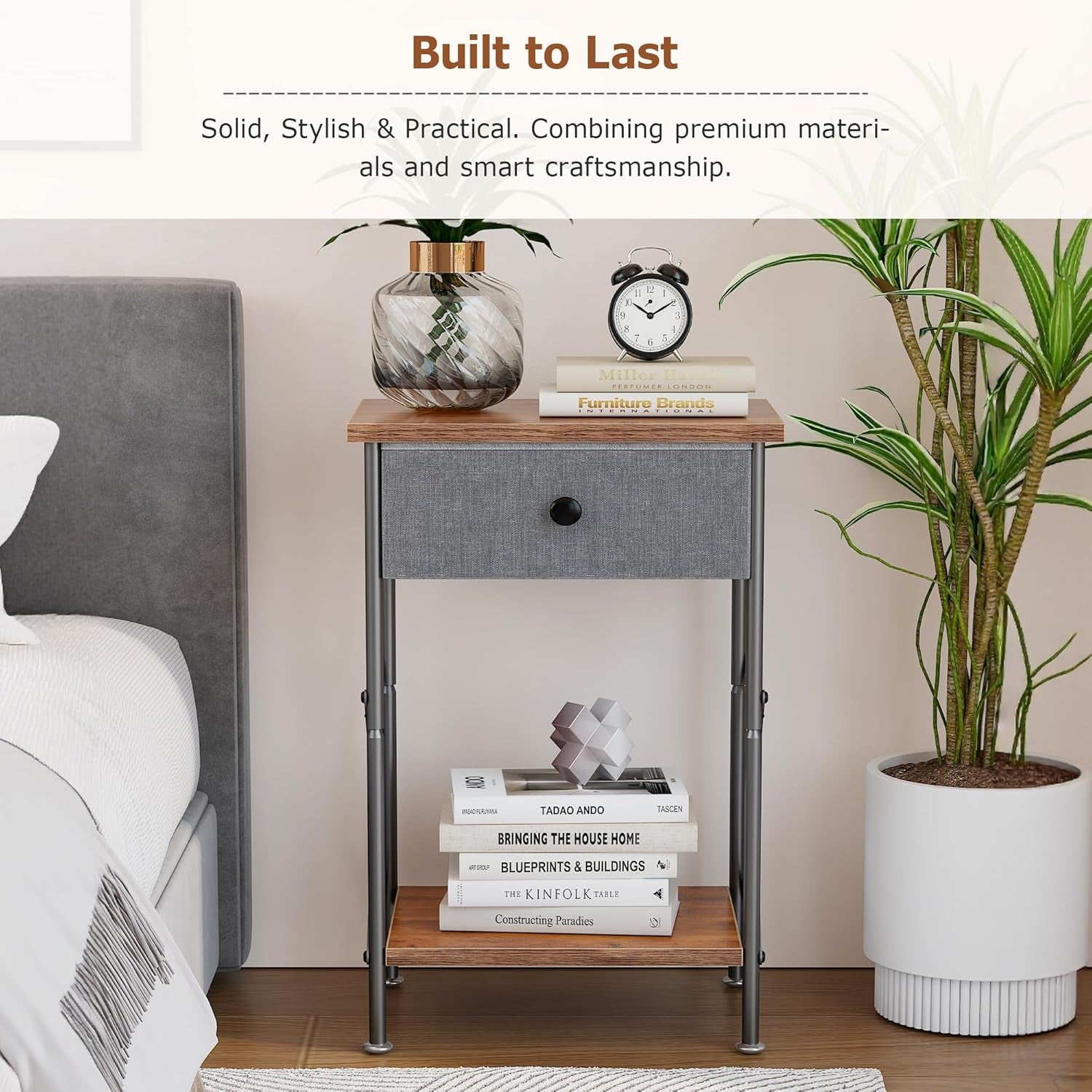 Nightstand with Drawer, Small Bedside Table with Storage and Adjustable Metal Legs, Wood End Table for Bedroom or Living Room, Perfect for Small Spaces and Modern Farmhouse Décor, Retro Brown