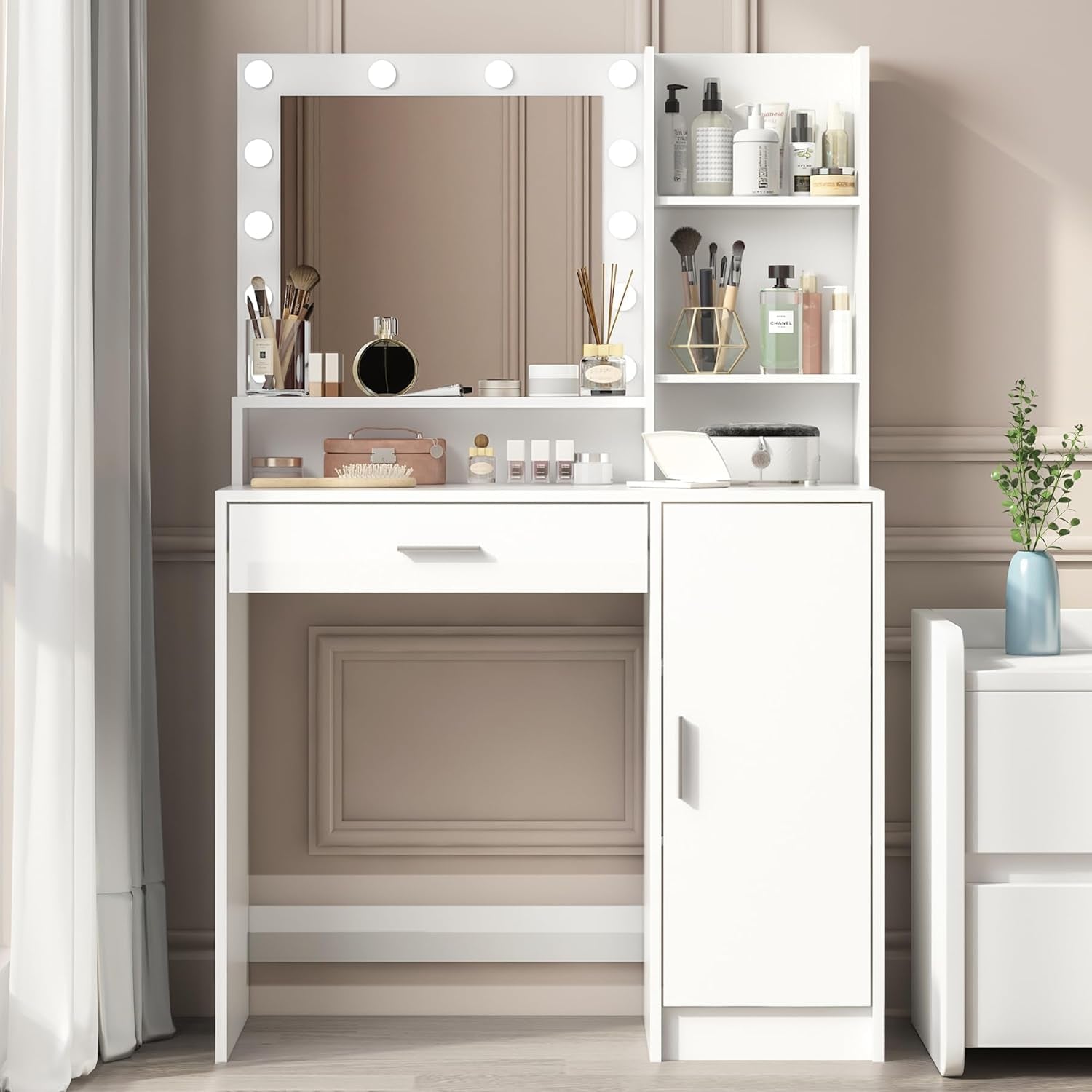 Vanity Desk with Mirror and Light, Large Drawer and Three Level Storage Dresser, 3 Lighting Modes Adjustable Brightness, Bedroom Dressing Table (White)