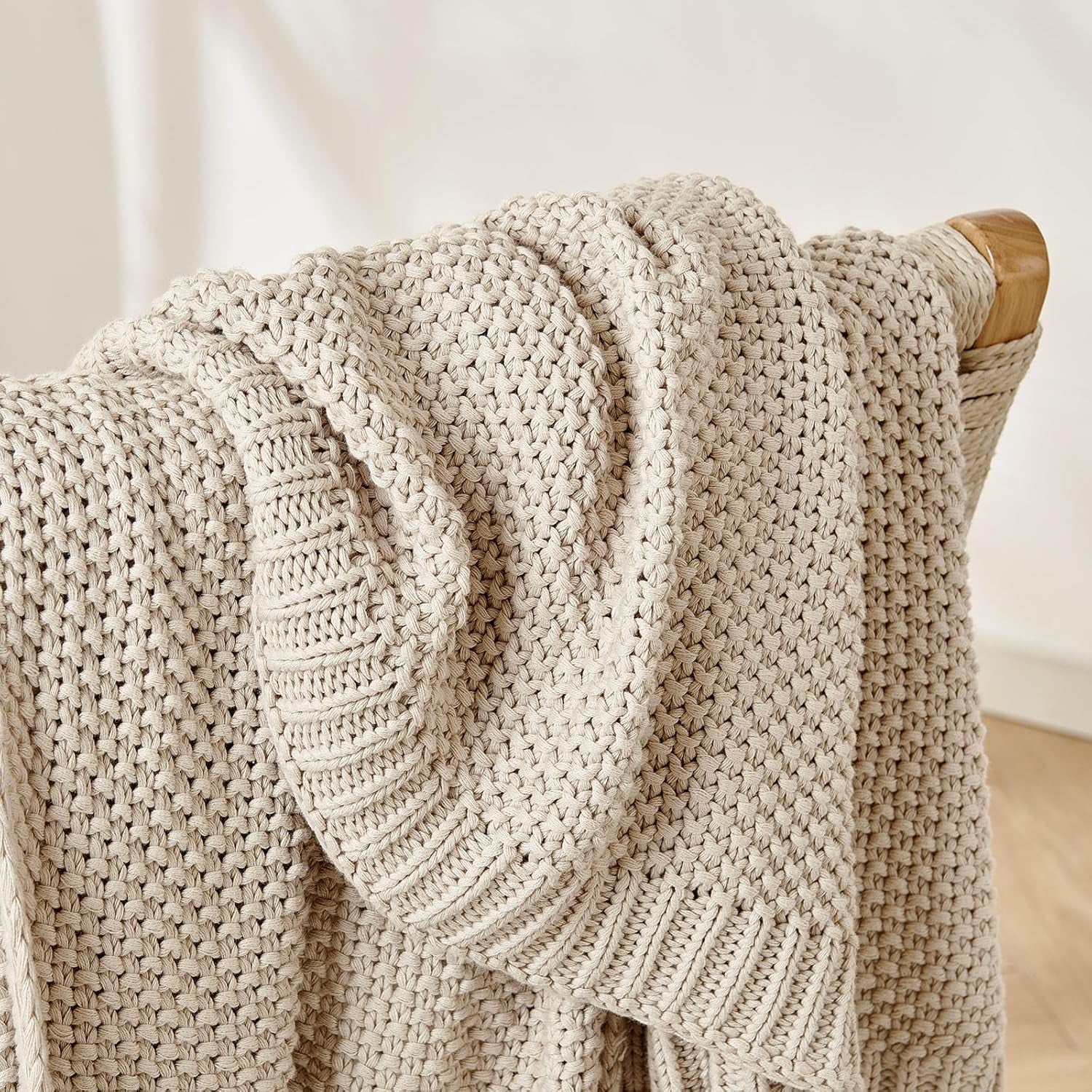 Chunky Cable Knit Throw Blanket, Lightweight 100% Organic Cotton Soft Cozy Throw Twin Blanket for Couch Bed and Sofa, Rustic Breathable Farmhouse Blanket Gift for Women Men(Beige, 51"X63")