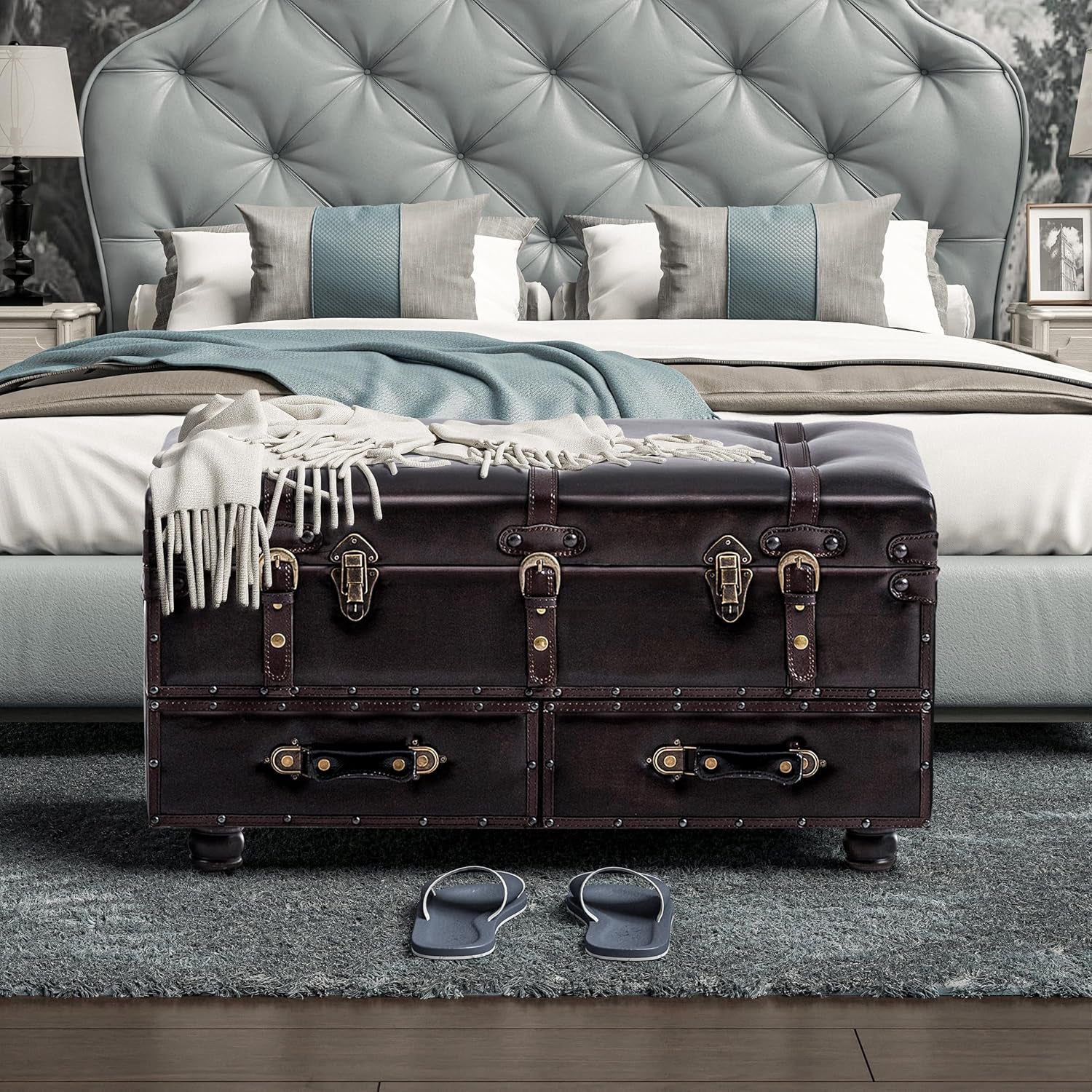 Vintage Treasure Chest Bench with Latch Closure and Buckle Trunk, Farmhouse Faux Leather Storage Ottoman Bench for Living Room, Entryway, Bedroom, Sponge Padded ，Black Brown