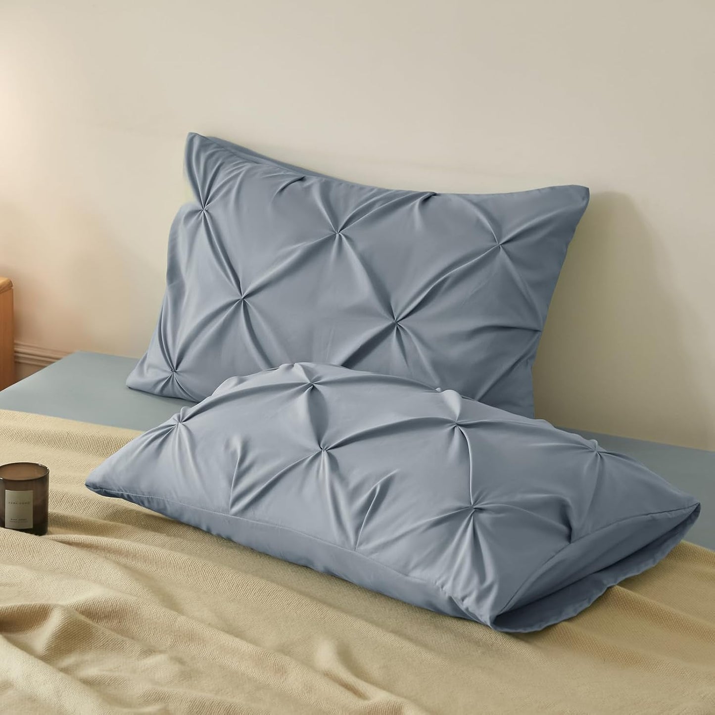Pintuck Pillow Cases King Size Set of 2, Light Gray Pillow Shams Decorative Pillowcases with Envelope Closure, Pinch Pleated Microfiber Pillowcases, Wrinkle and Stain Resistant