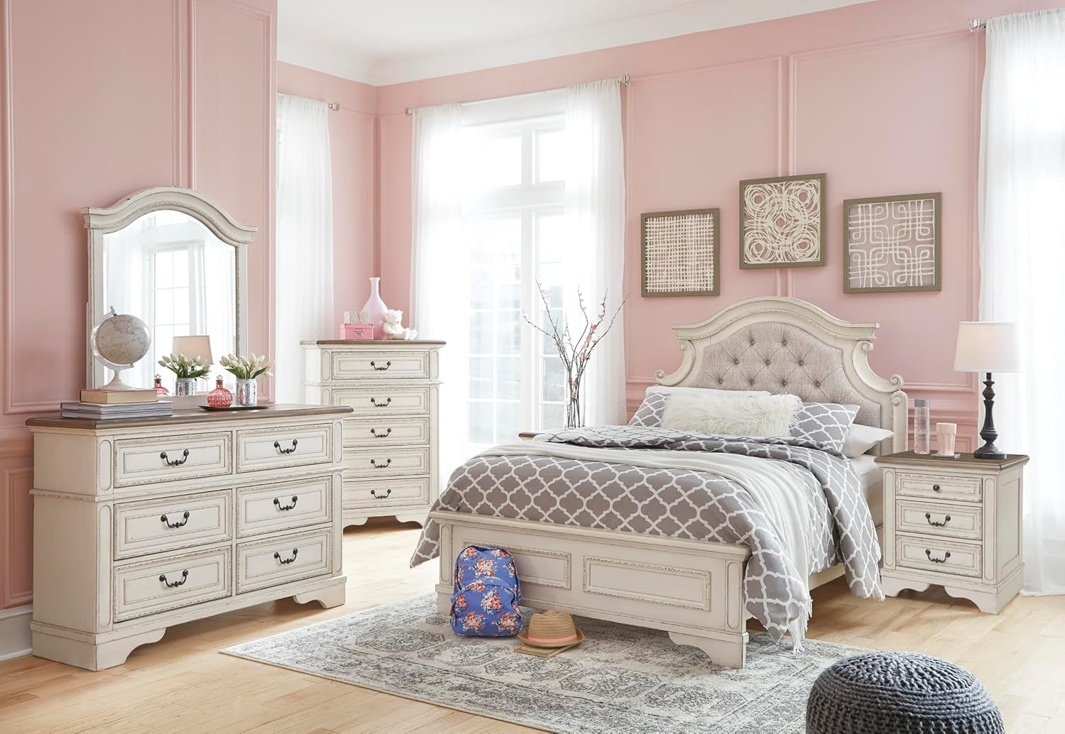 Realyn French Country 3 Drawer Nightstand with Electrical Outlets & USB Ports, 27.75" Tall, Chipped White