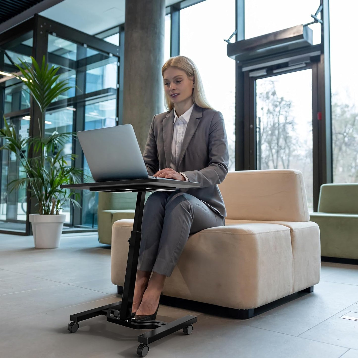 Mobile Height Adjustable Laptop Rolling Cart with Height Adjustment from 28" to 33", Black