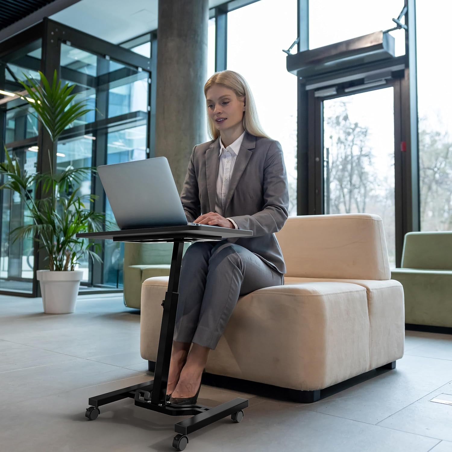Mobile Height Adjustable Laptop Rolling Cart with Height Adjustment from 28" to 33", Black
