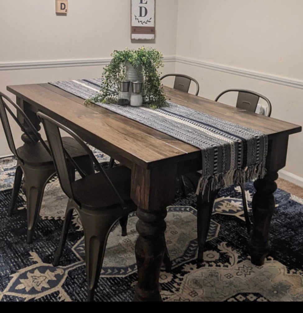 Farmhouse Table, Dining Table, Table in Pine