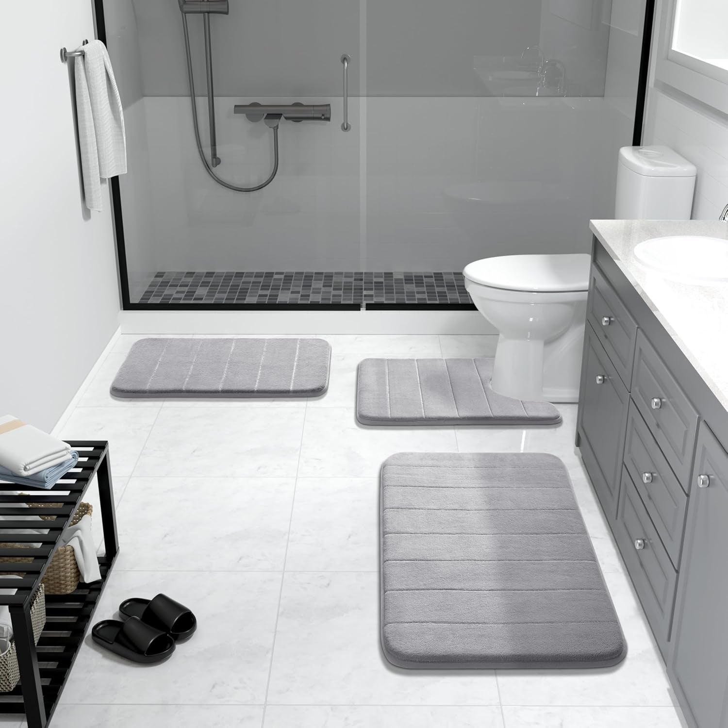 Memory Foam Bath Mat, Super Soft Absorbent Bathroom Rug Non Slip 24X17 Inch, Quick Dry, Machine Washable Floor Carpet for Tub Shower, Home Decor Accessories, Gray