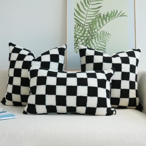 Decorative Throw Pillow Covers Luxury Style Checkerboard Pattern Cushion Case Super Soft Faux Fur Wool Pillowcases for Couch Bedroom Pack of 2 (Black, 18 x 18-Inch)