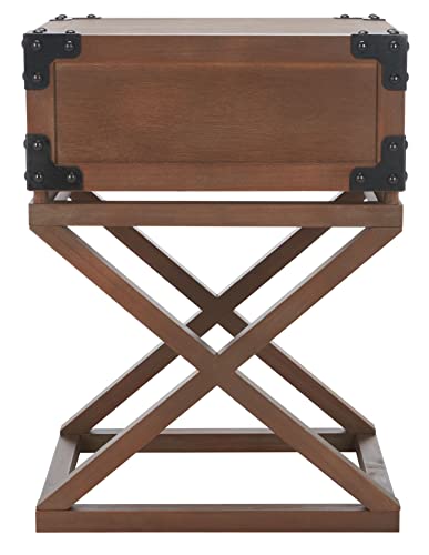 SAFAVIEH Home Collection – Dunstan Sepia Accent Table with Drawer, British Campaign Style Side Table, Trunk Corner Detail (AMH5720B)