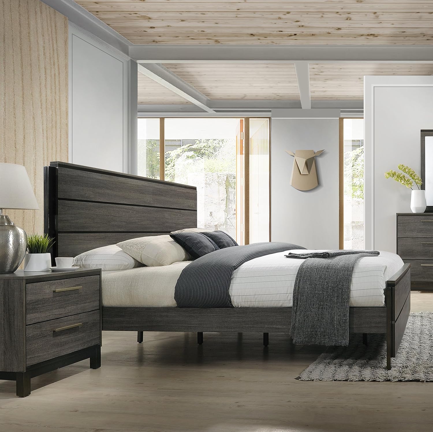 Ioana 187 Antique Grey Finish Wood Bed Room Set, King Size Bed, Dresser, Mirror, Night Stand, Chest