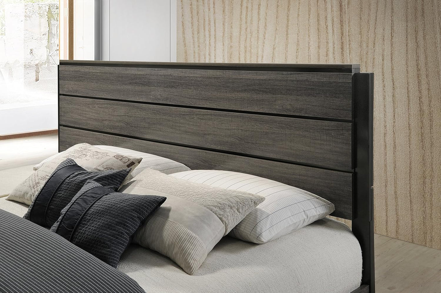 Ioana 187 Antique Grey Finish Wood Bed Room Set, King Size Bed, Dresser, Mirror, Night Stand, Chest