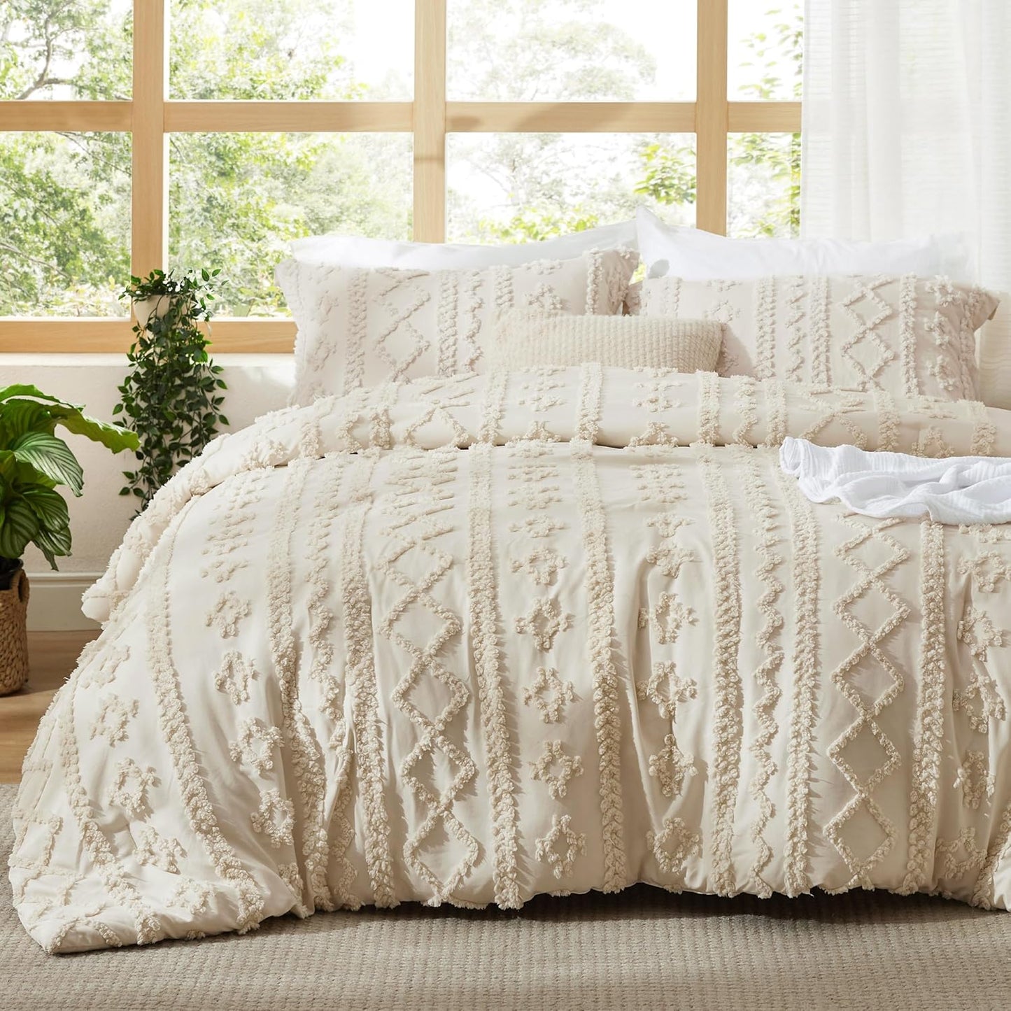 Tufted Boho Comforter Set Queen Size - Beige Boho Bed Set, Gentlesoft™ 3 Pieces Farmhouse Shabby Chic Embroidery Bedding, Gifts for Woman, Soft Jacquard Queen Comforter for All Seasons