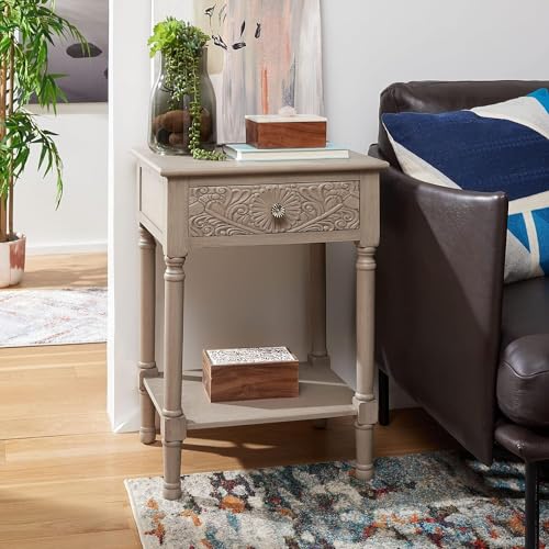 SAFAVIEH Home Collection – Josie Greige Accent Table with Drawer & Shelf, Old World Farmhouse Nightstand, Carved Floral Detail (ACC5706B)