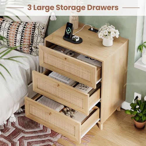 Rattan Nightstand with Charging Station, Natural Rattan Night Stand with 3 Large Wicker Decorated Drawers, Boho Bedside Table, End Side Table, 3 Drawer Dresser for Bedroom