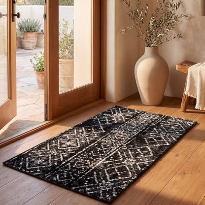 SAFAVIEH Adirondack Collection Accent Rug - 2'6" x 4', Black & Silver, Moroccan Boho Distressed Design, Non-Shedding & Easy Care, Ideal for High Traffic Areas in Foyer, Living Room, Bedroom (ADR111C)