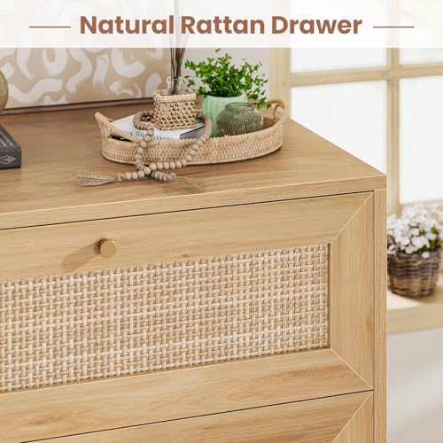 Rattan Nightstand with Charging Station, Natural Rattan Night Stand with 3 Large Wicker Decorated Drawers, Boho Bedside Table, End Side Table, 3 Drawer Dresser for Bedroom