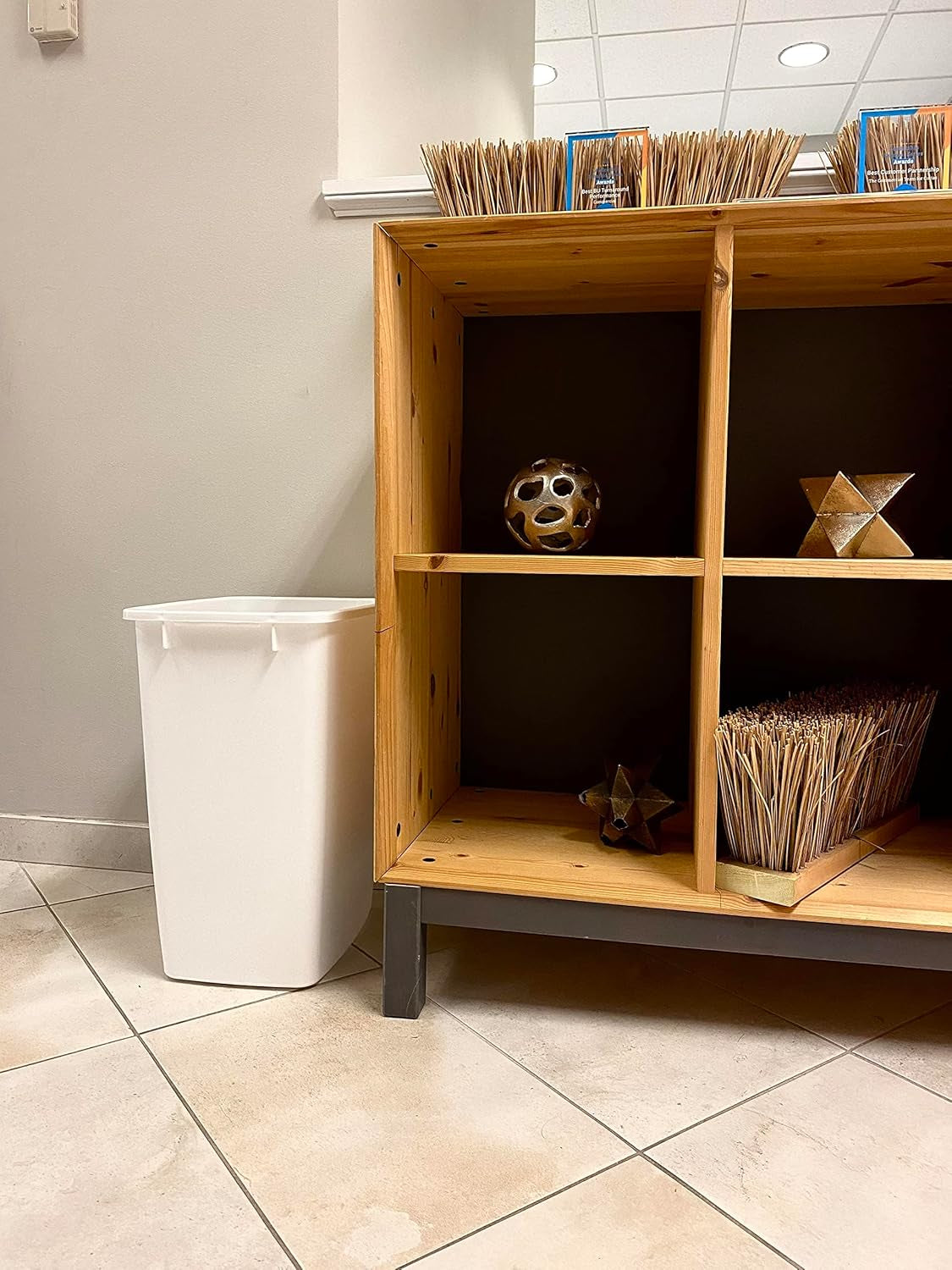 Small Kitchen Bathroom Trash Can, 9 Gallons, White, Waste Basket for under Counter/Kitchen/Office/Bedroom/Bathroom