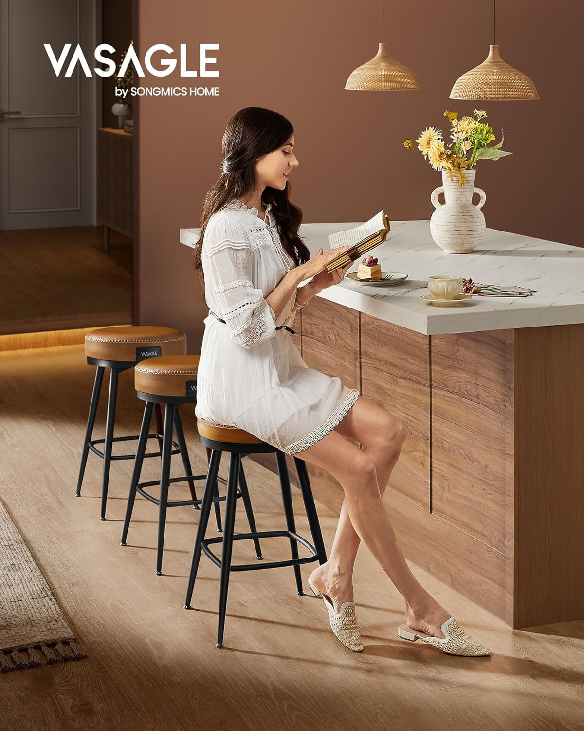 EKHO Collection - Swivel Bar Stools Set of 2, Bar Height Backless Bar Stools, Synthetic Leather with Stitching, Mid-Century Modern, 30-Inch Tall Kitchen Barstools for Home Bar, Caramel Brown