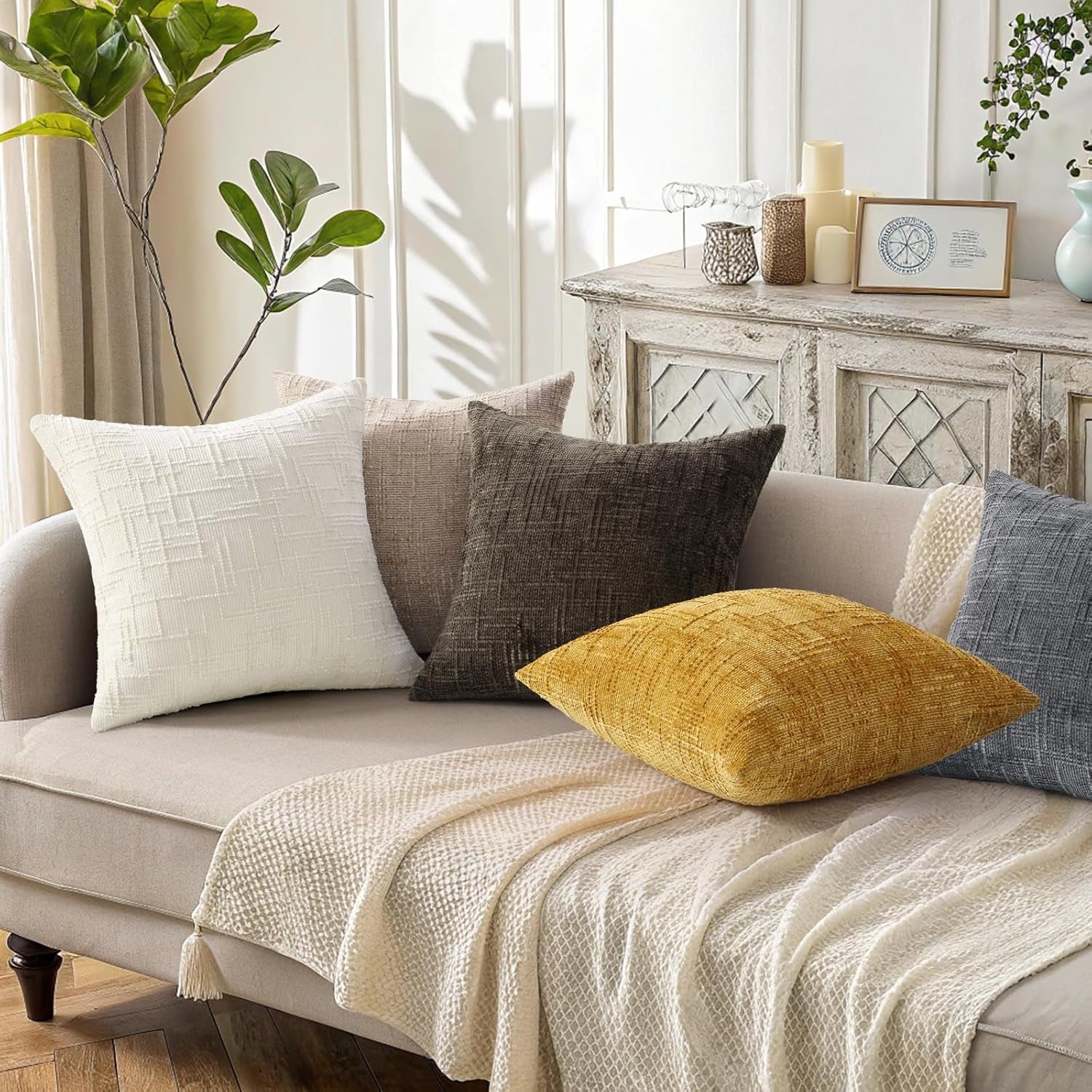 Christmas Cream White Chenille Throw Pillow Covers 18X18 Set of 2 Thick Textured Slubby Couch Pillow Covers Farmhouse Accent Modern Neutral Decorative Pillow Cases for Bed Sofa Living Room