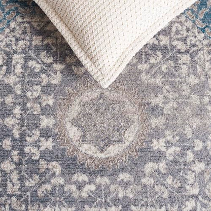 SAFAVIEH Sofia Collection Area Rug - 5'1" x 7'7", Light Grey & Blue, Vintage Oriental Distressed Design, Non-Shedding & Easy Care, Ideal for High Traffic Areas in Living Room, Bedroom (SOF365A)