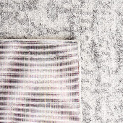 SAFAVIEH Madison Area Rug 6'7"x9'2", Silver & Ivory MAD603G, view 8