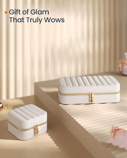 Travel Jewelry Case, Travel Jewelry Box Organizer with Mirror, 4.1 X 8 X 2.4 Inches, Stitching, Portable, Gift Idea, Cloud White UJBC180W01
