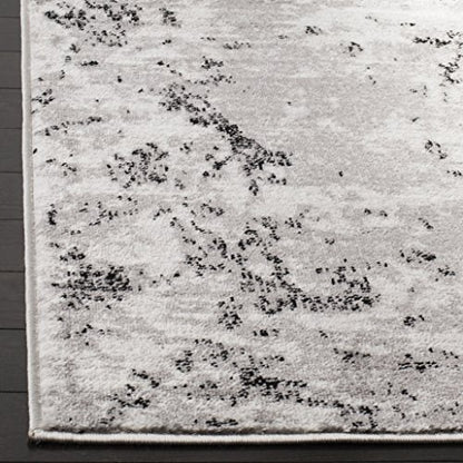 SAFAVIEH Skyler Collection Area Rug - 7' Square, Grey & Ivory, Modern Abstract Design, Non-Shedding & Easy Care, Ideal for High Traffic Areas in Living Room, Bedroom (SKY186K)