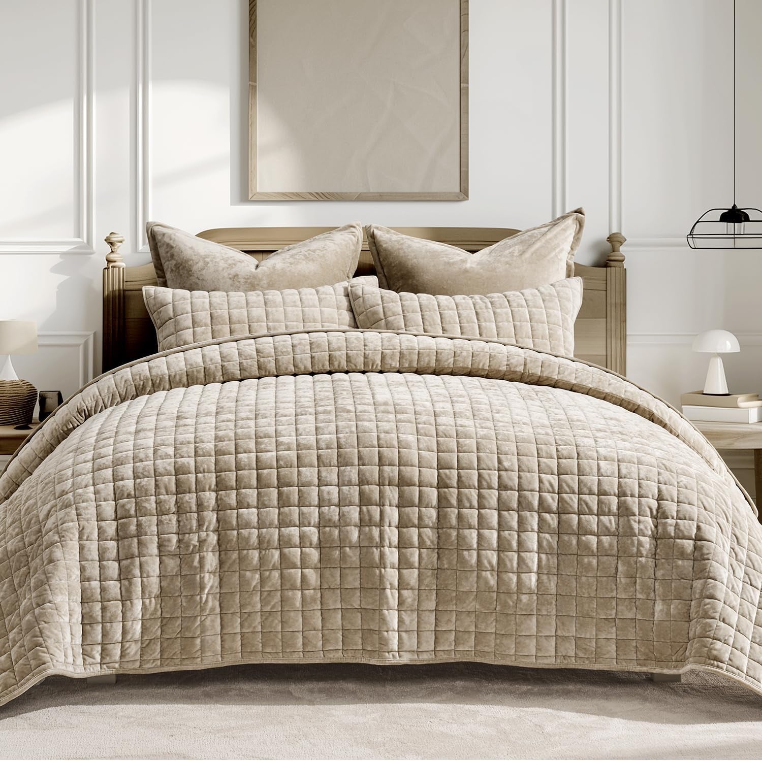 Luxury Velvet Quilt Set King Size Bedding Sets, Ultra Soft Velvet Comforter Set, Lightweight Channel Box Stitch Oversized Bedspread Coverlet for All Season, with 2 Shams, Urban Taupe