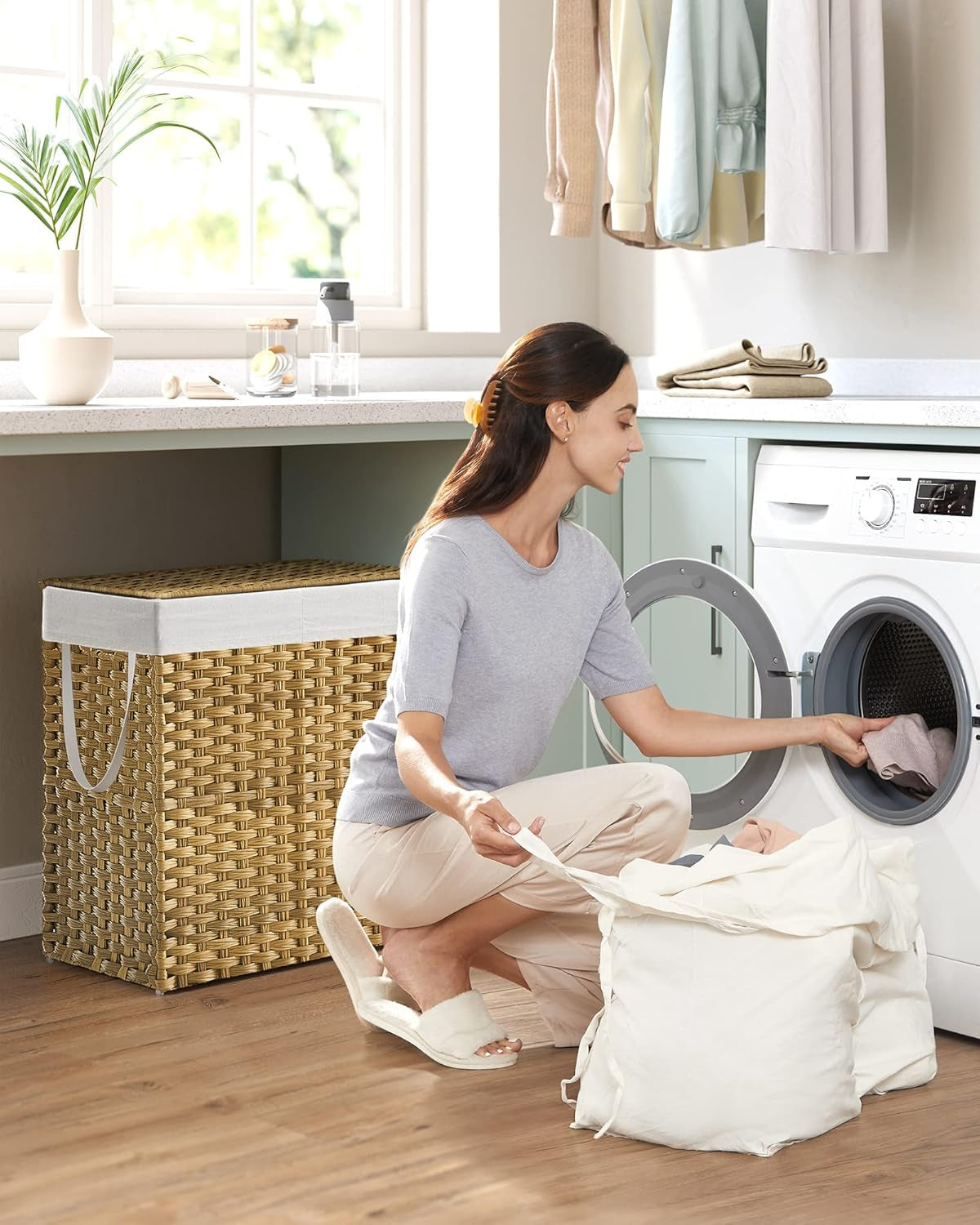 Laundry Hamper with Lid, 110L Clothes Hamper with 2 Removable Liner Bags, 6 Mesh Bags, Wicker Laundry Basket, Double Laundry Hamper for Bathroom, 13 X 22.4 X 23.6 Inches, Natural ULCB52NL