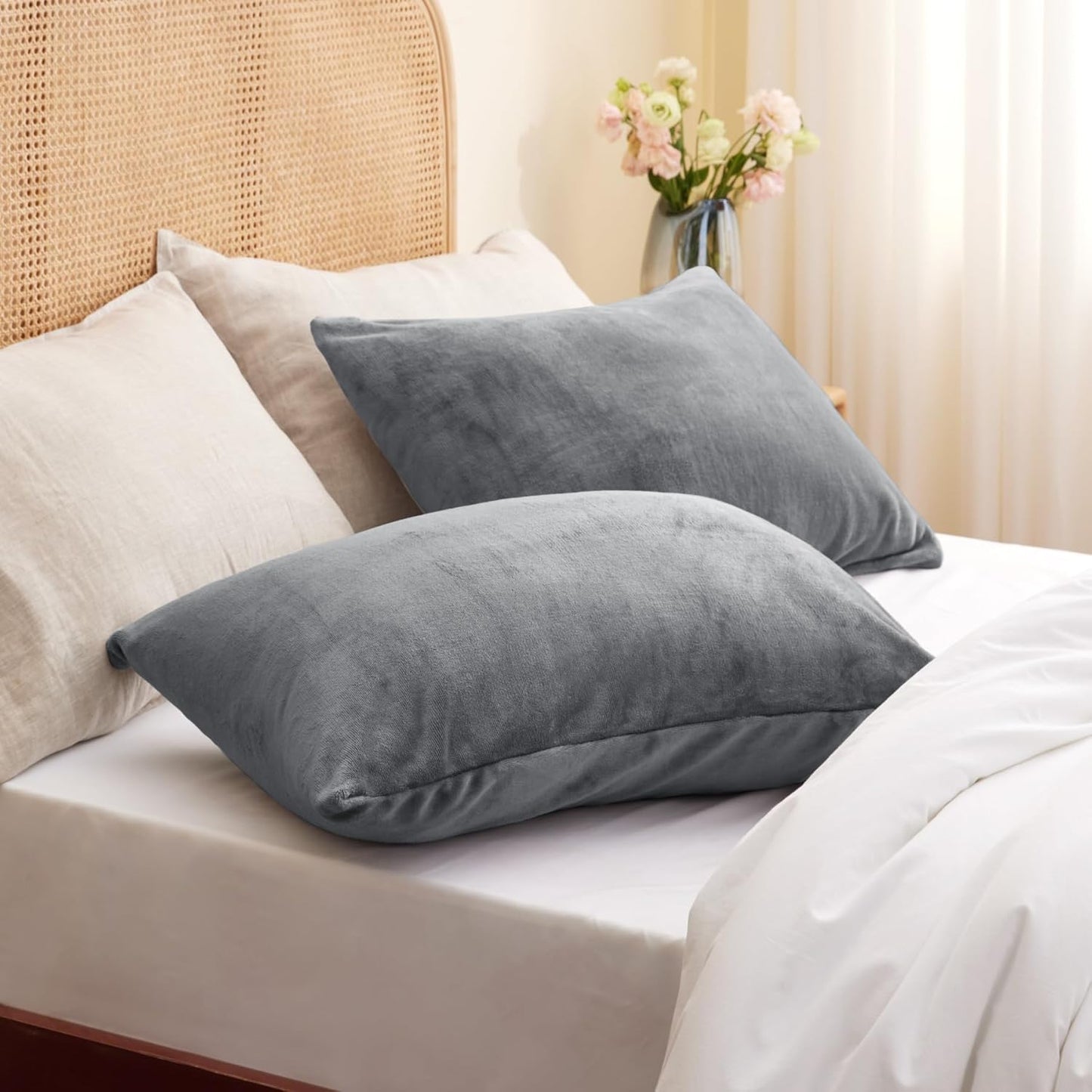 Flannel King Size Pillow Cases Set of 2, Super Soft Fleece Pillowcases with Zipper for Bedroom, Sofa, Couch,Luxury Cozy Fuzzy Velvet Pillow Shams for All Seasons(20X36 Inches,Gray)