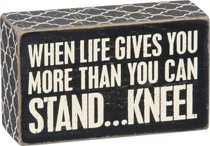 Box Sign, 3-Inch by 5-Inch, Kneel