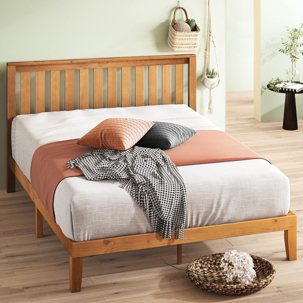 Zinus Alexia Solid Wood Platform Bed Frame with Headboard, Queen