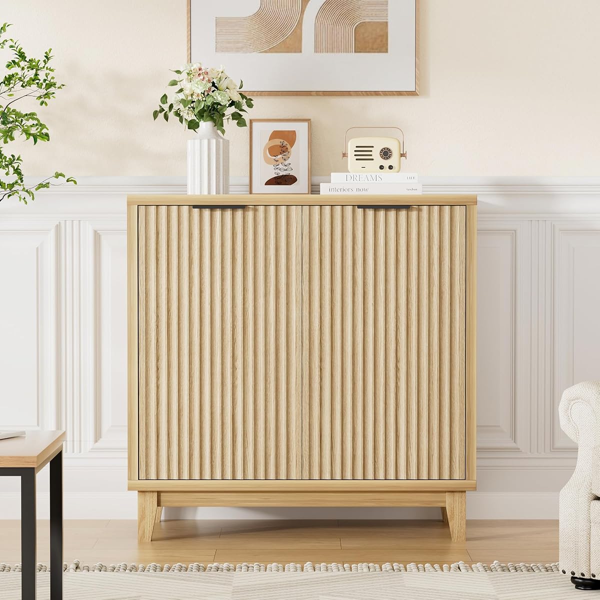 Fluted Cabinet with Storage, 2 Doors Sideboard Buffet, Mid Century Modern Accent Cabinet with Adjustable Shelves, Multifunctional Console Table with Storage for Living Room, Kitchen, Entryway