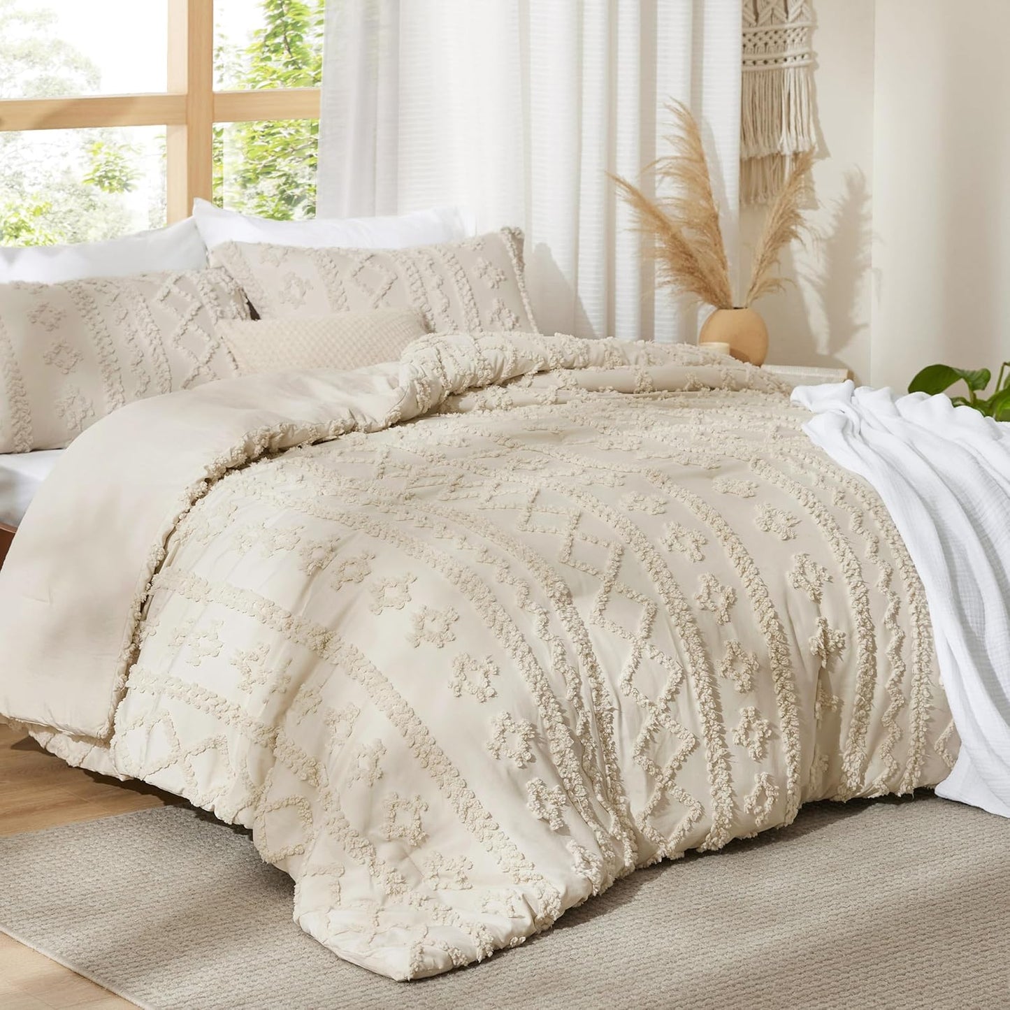 Tufted Boho Comforter Set Queen Size - Beige Boho Bed Set, Gentlesoft™ 3 Pieces Farmhouse Shabby Chic Embroidery Bedding, Gifts for Woman, Soft Jacquard Queen Comforter for All Seasons