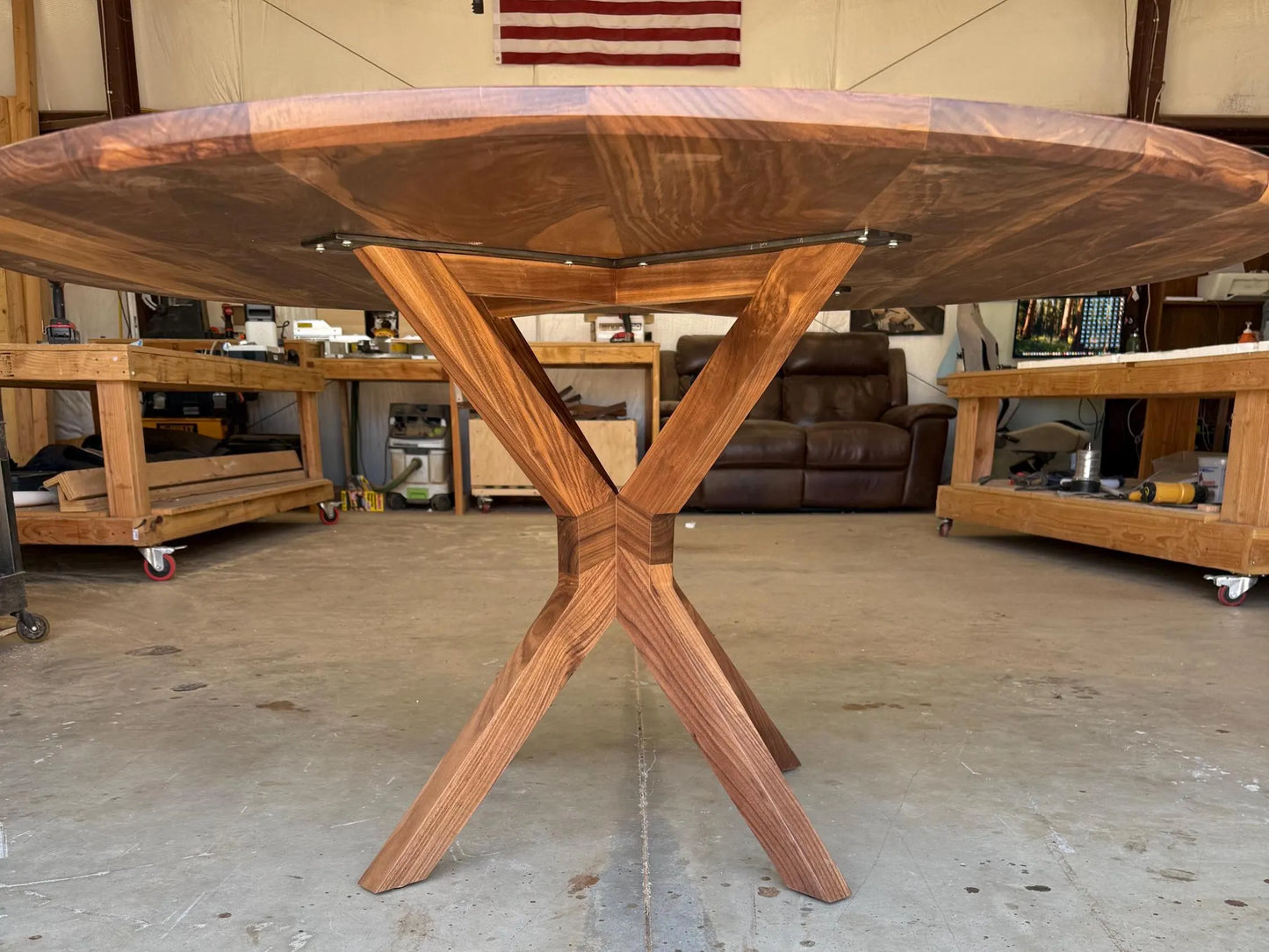 Mid Century round Table Design