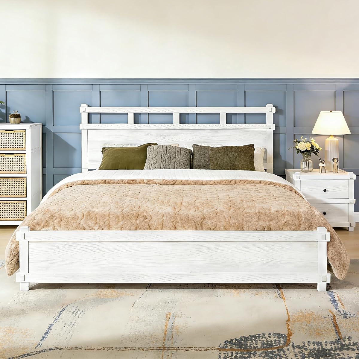 California King Modern Farmhouse Wood Grain Bed Frame (Antique White)
